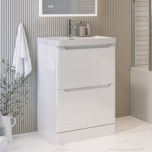 600mm white freestanding - 600mm,